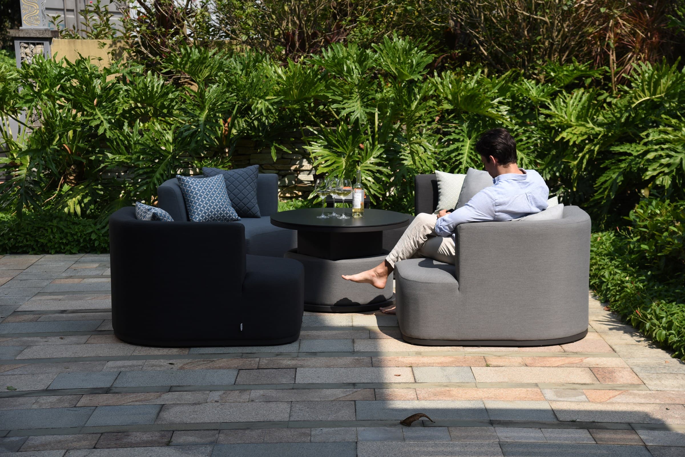 SNUG modular outdoor lounge system